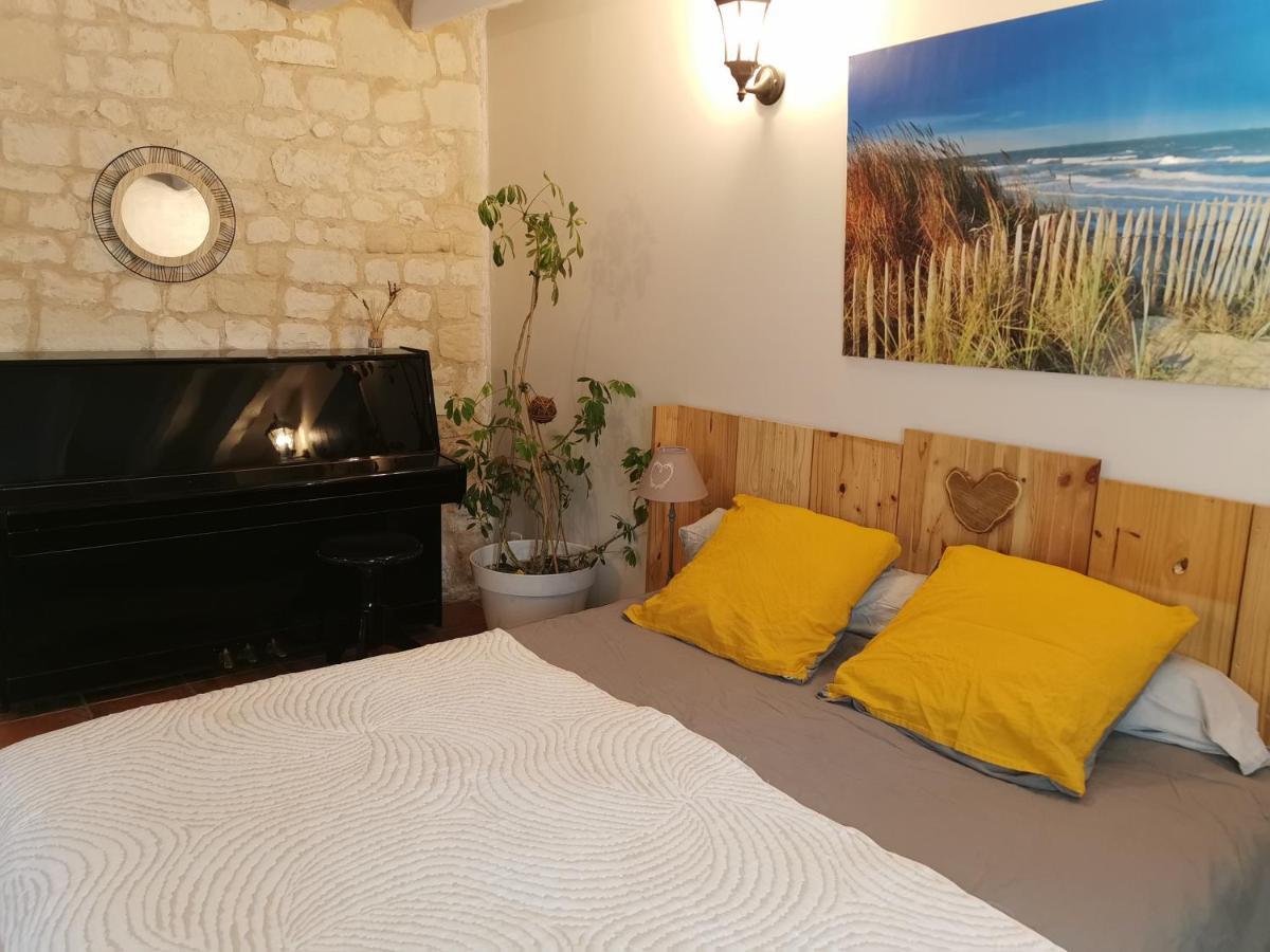 Petit Havre De Tranquillite Apartment Loudun Exterior photo
